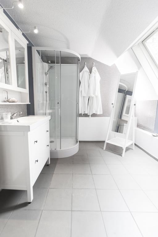 B&B Bedstarline Antwerp Room photo